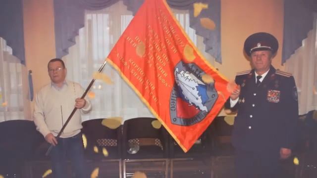 Ужасный стыд стоит перед глазами,
Ловлю сквозь слезы взгляд родной Царя,
И помню я, как грязно пред смотреть онлайн