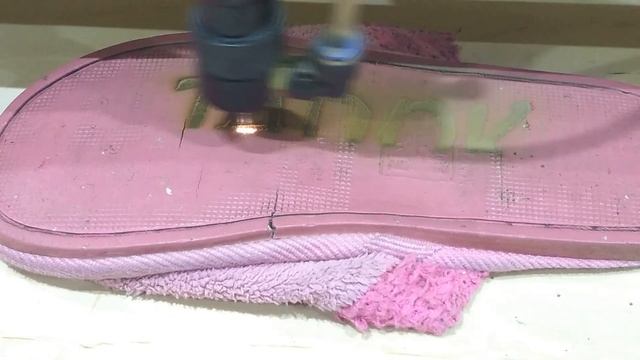 Гравировка тапка. Slipper engraving смотреть онлайн