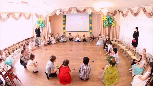 Танец с цветами / "Весенняя" авт. Св.Елизаровой. смотреть онлайн