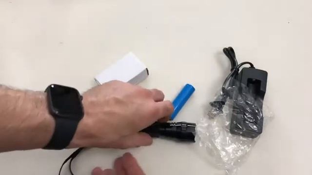 LED UV Flashlight Ultraviolet Torch With Zoom Function смотреть онлайн