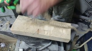 Хакасско-китайский складник "Ермак" против чеха Mr. "Blade" . Охота на наглого мыша.