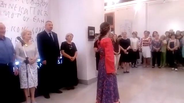 В хабаровском музее открылась выставка "Женщина в древнем Новгороде" смотреть онлайн