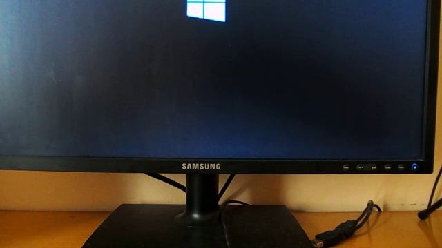 Windows 8.1 boot from ADATA SP900 128GB смотреть онлайн