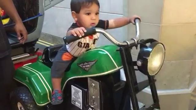 Deckles Rides Mall Motorcycle - Aug 2016 смотреть онлайн