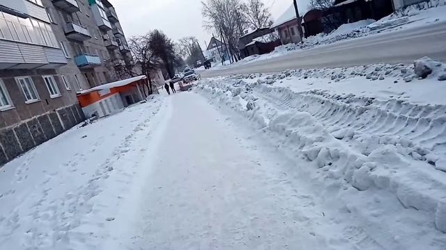 Вышла на прогулку. Готовая работа. Моё питание для стройности.