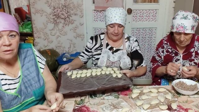 Едем к маме // лепим пельмени // немного о нас // поём🎶// смотреть онлайн