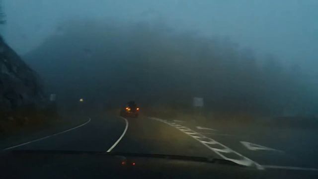 день 2-14 сильный туман, идем по рации. перевал