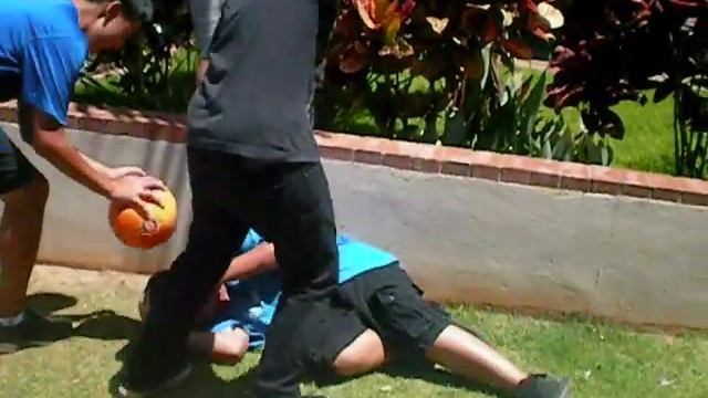 2 Guys 1 Hammer смотреть онлайн