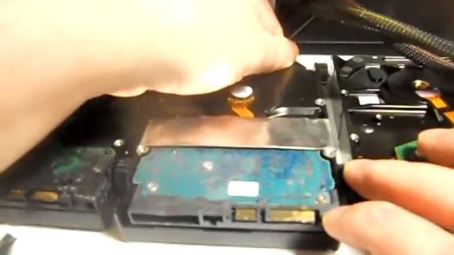 SATA Molex power adapter cable burnt and melted смотреть онлайн