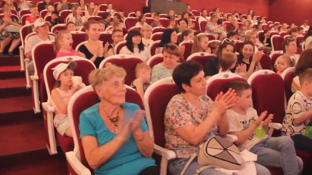 "Сказка для домовенка" - 25 лет спектаклю, выход на поклон смотреть онлайн