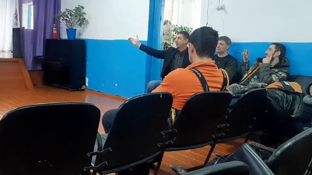 Выступление Алексея Матюшкина на собрании в доме культуры села Макарьевка. смотреть онлайн