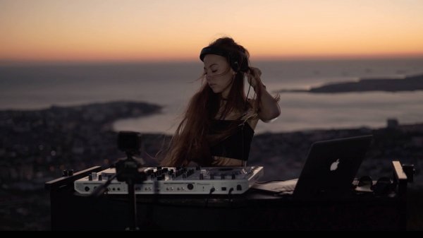 Диджей сет с панорамным видом. Диджей (Promo) DJ set