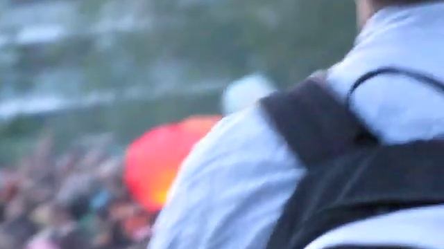 Запуск китайских фонариков.Москва.01.06.2012.Подготовка. смотреть онлайн