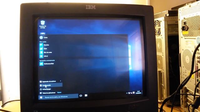 Windows 10 RTM low RAM Attempt 4: Windows 10 on 192 MB RAM (Realtime) смотреть онлайн