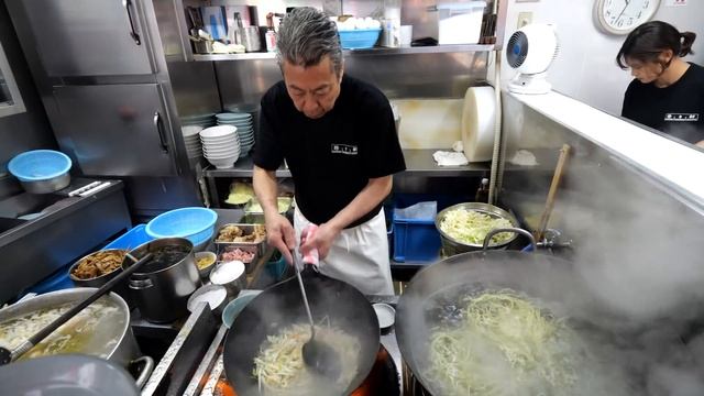 超絶BIG炒飯ラッシュ！深夜まで行列の絶えない東京最強町中華の鍋振りに驚愕| Japanese Street Food