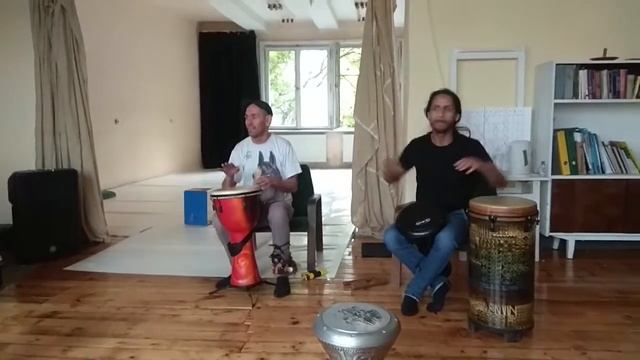 Барабанен кръг с Бъни и Пиеро, ритъм 1 /Drum circle with Petar Yordanov - Buny and Piero Epifanía смотреть онлайн