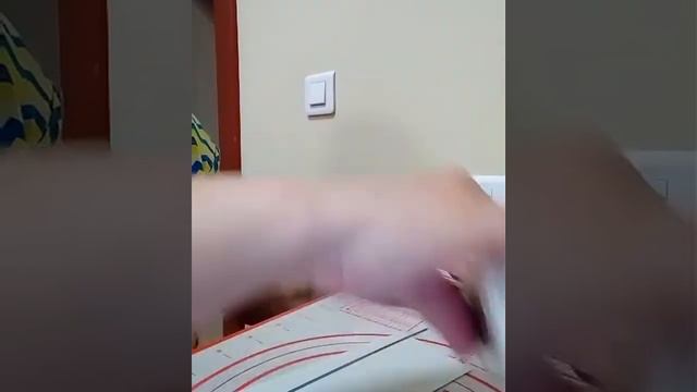 Кручу трубочки из бумаги смотреть онлайн