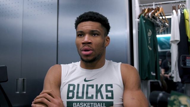 Giannis Antetokounmpo Press Conference | 1.31.23 смотреть онлайн