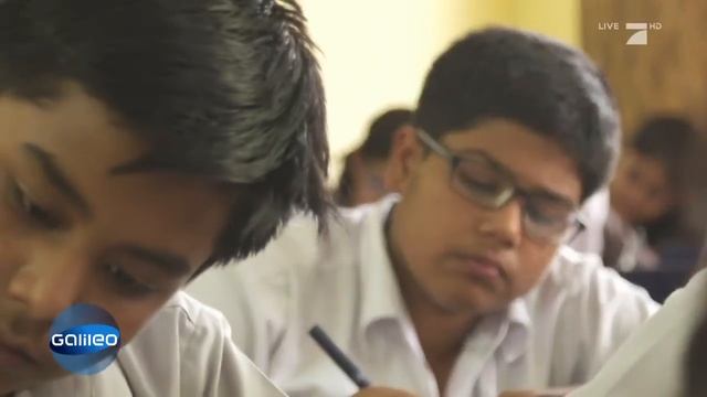 Schüleraustausch EXTREM! 19 Stunden Schule am Tag | Galileo | ProSieben смотреть онлайн