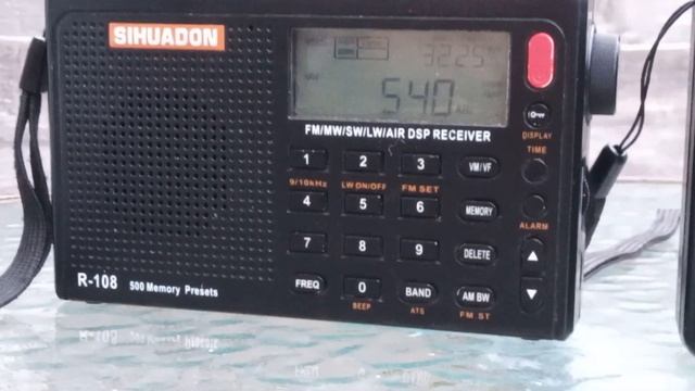 Hanrongda radio vs Sihuadon R108 on MW смотреть онлайн