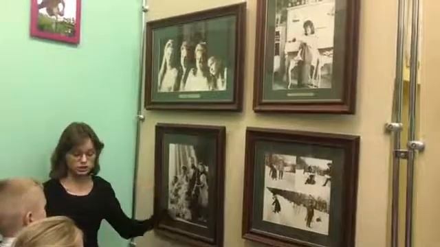 Видео экскурсия по фото выставке «Царская семья» TDd9zjM Buo