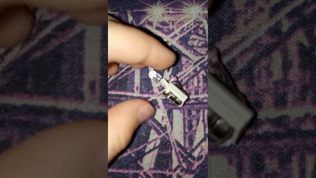 как сделать ультрафиолетовый фонарик. смотреть онлайн