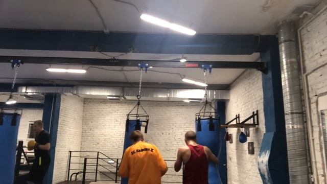 Работа на боксёрских мешках смотреть онлайн