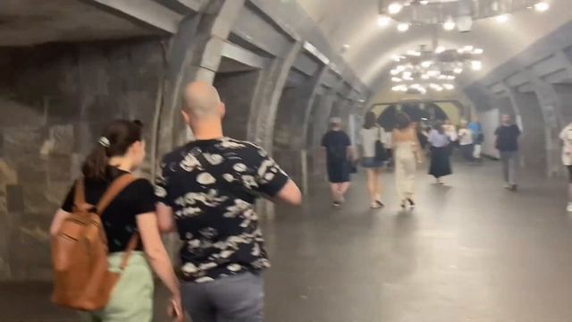 ДНЕПР ЛЕТОМ ПОПУЛЯРЕН / СЕГОДНЯ У МЕНЯ ТЕАТР / КИЕВСКОЕ МЕТРО / 17.08.23 смотреть онлайн