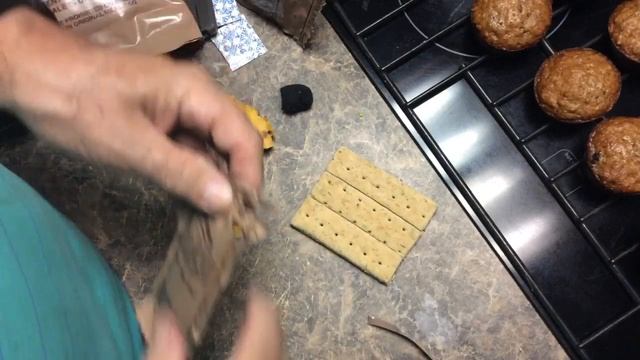 MRE Apple Turnover and Italian Bread. смотреть онлайн