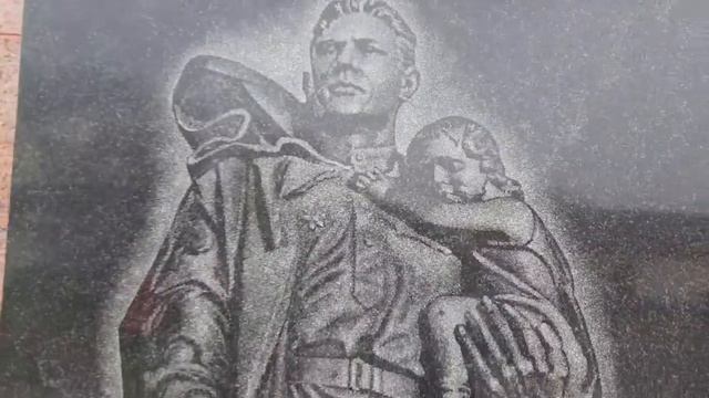 Возложение цветов у памятника в с. Шуваево смотреть онлайн