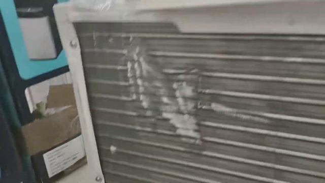 Conventional window air conditioner full walk-around review. смотреть онлайн