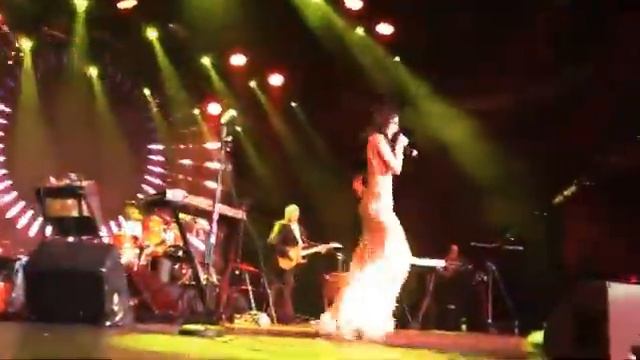 Фарзонаи Хуршед - Биё-биё - Big Apple Music Awards (2014)(1)