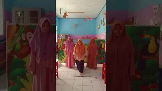 yuk, bermain lompat tali dengan gaya yang berbeda-beda смотреть онлайн