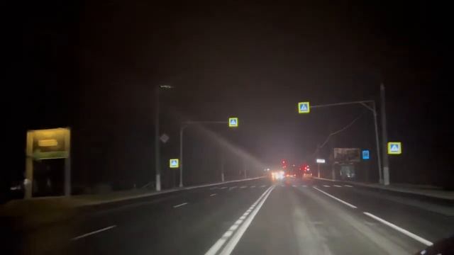 В загородном как в одном месте.Ни один фонарь не работает.Телефон осветляет картинку смотреть онлайн