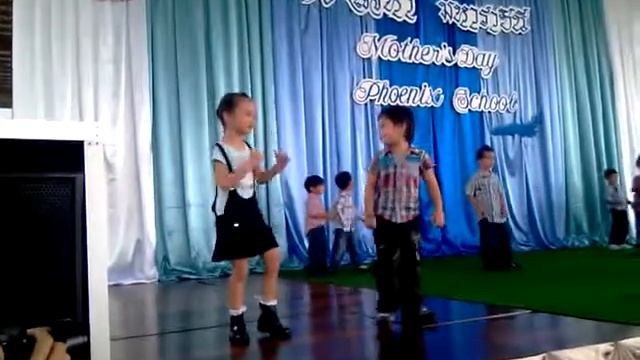 arunee dancing1.mp4 смотреть онлайн