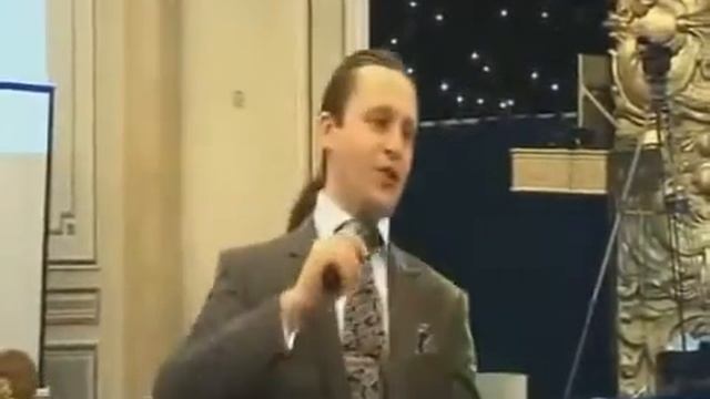 Олег - профессиональный ведущий, артист театра и кино. смотреть онлайн