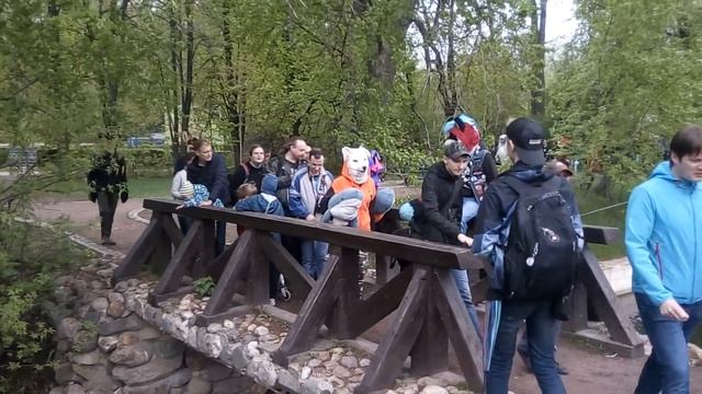 Мир, Труд, Мряу! - Мост