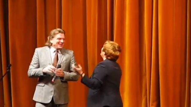 СНЕЖНОСТЬ ролик смотреть онлайн