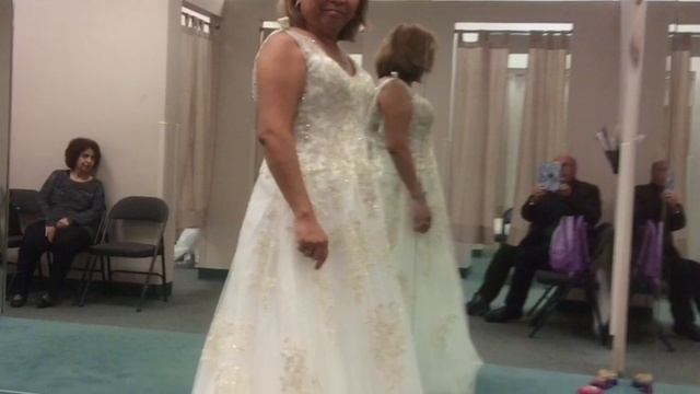 Shopping 12/2015 and fitting my bridal gown 01/2016 for my 25th Anniversary Church Wedding ❤️❤️❤️ смотреть онлайн