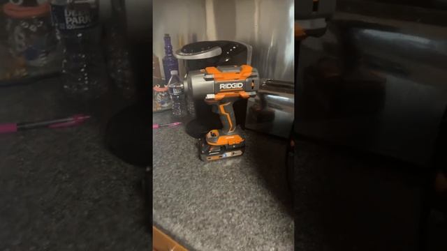 Ridgid High Torque 1/2 impact. смотреть онлайн