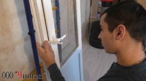 Простое микропроветривание на пластиковое окно - установка гребенки | Ремонт окон в Уфе