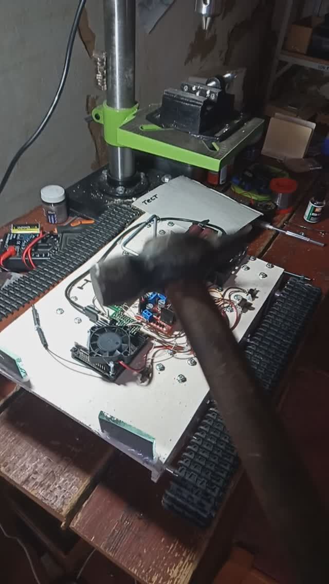 Предупреждаю робота на всякий случай смотреть онлайн