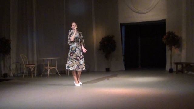 Полина Сапункова "В комнате цветных пелерин" смотреть онлайн