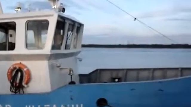 Рабочеостровск Вид с причала лесопильного завода смотреть онлайн