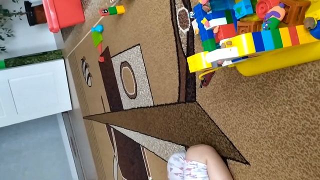 Айлин играет в губка боб 2 смотреть онлайн