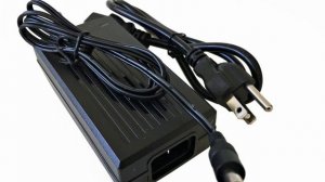 Regulated Power Adapter 12V, 5A, 5000mA, 100-240VAC UL Listed
