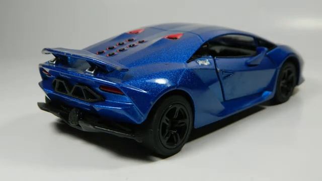 KINSMART 1:38 Lamborghini Sesto Elemento смотреть онлайн