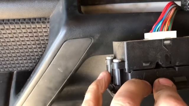 Nissan Titan Window Switch Replacement (fast and easy) смотреть онлайн