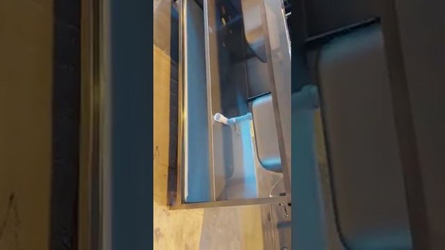 Стол с мойкой для чистых помещений из нержавеющей стали