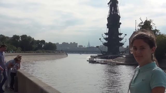 Мы шагаем по Москве смотреть онлайн